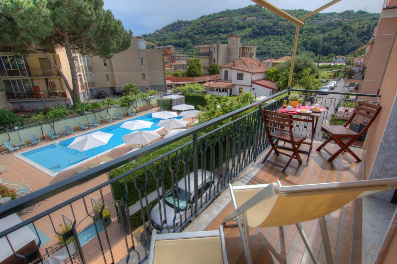 פייטרה ליגורה Residence Holidays מראה חיצוני תמונה