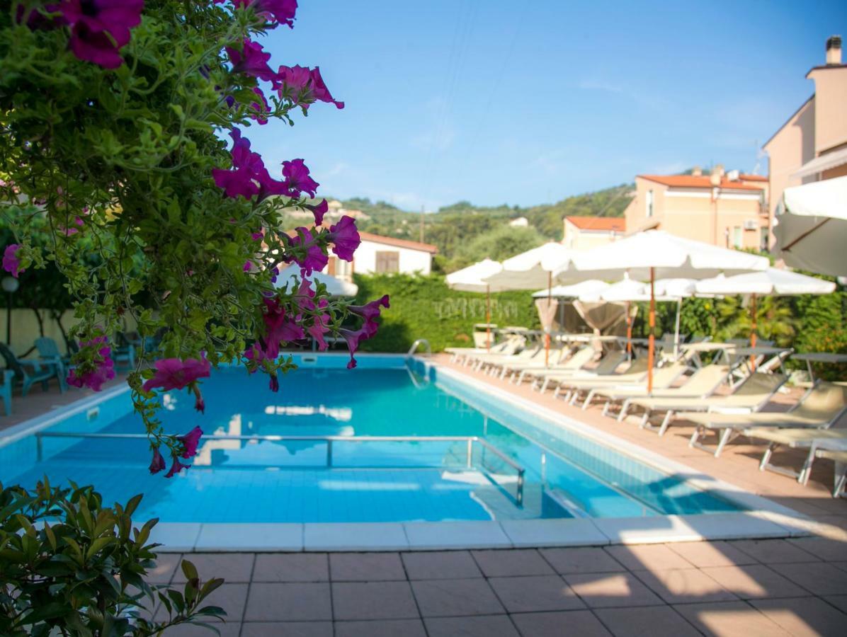 פייטרה ליגורה Residence Holidays מראה חיצוני תמונה
